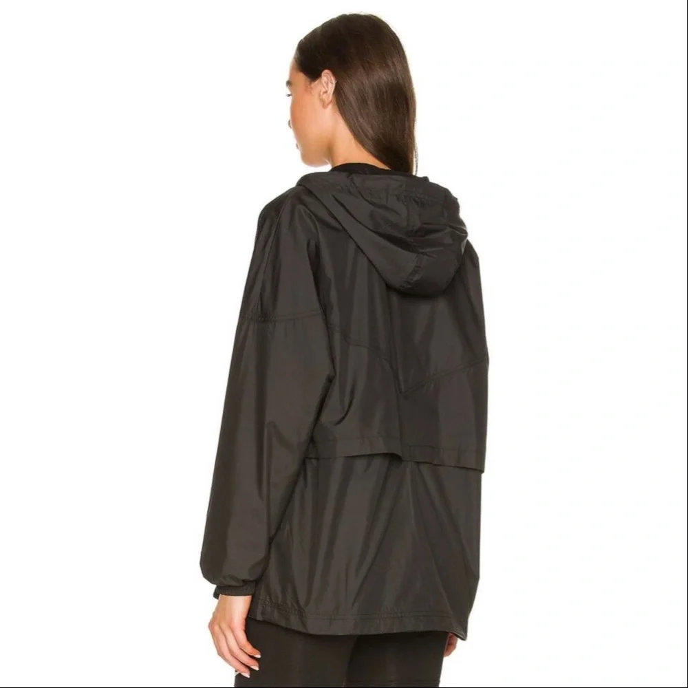 Nike jacket- - Picture 2 of 3